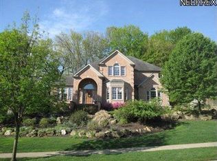 1120 Riverwoods Dr, Akron, OH