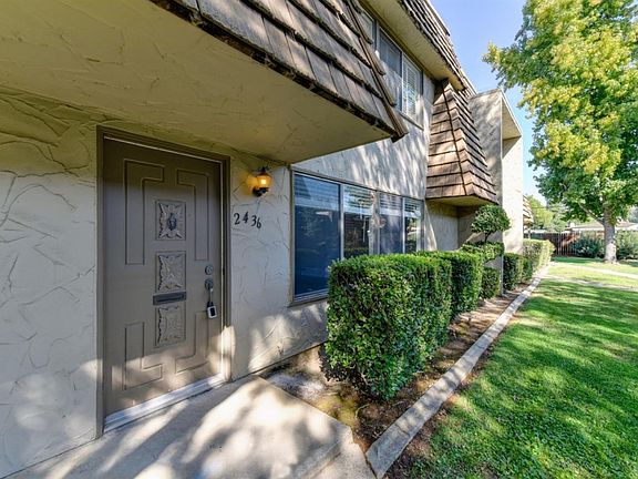 3rd image of 2436 Via Camino Ave