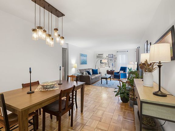 4th image of 1627 W Touhy Ave APT 306