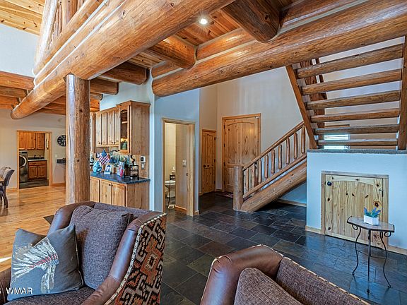 5th image of 3341 Mariposa Ln