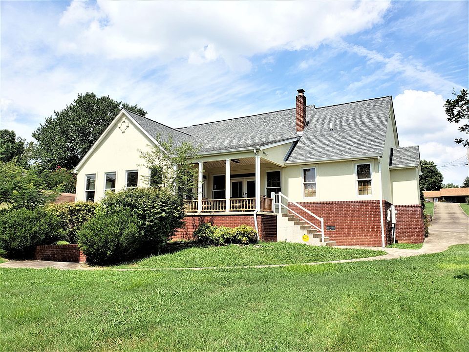 1st image of 252 Lakeshore Cir