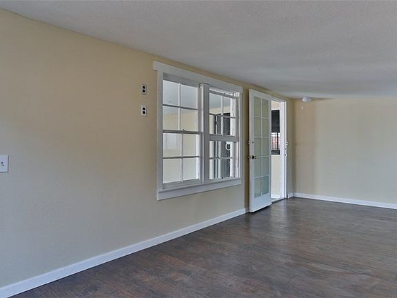 4th image of 234 W Cummings St