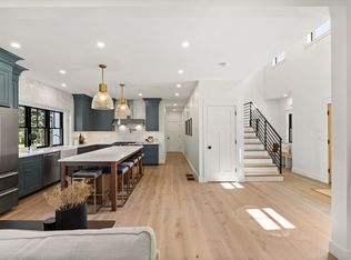 112 Middle Rd, Newbury, MA 01951