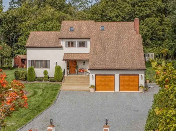 42 Lane Farm Rd, Dartmouth, MA 02747