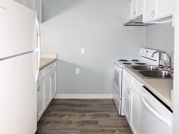 1102 Salem Ave #1J