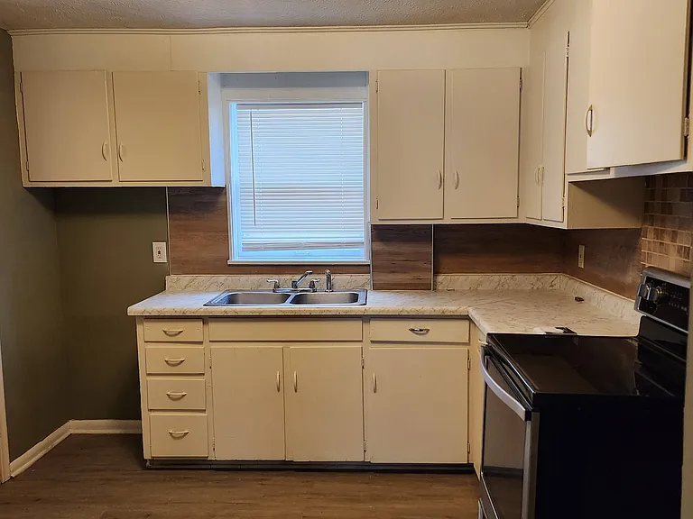 4535 Hamilton St #1 — Photo 5