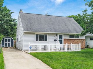 618 Savannah Dr, Columbus, OH 43228