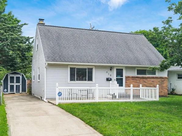 618 Savannah Dr, Columbus, OH 43228