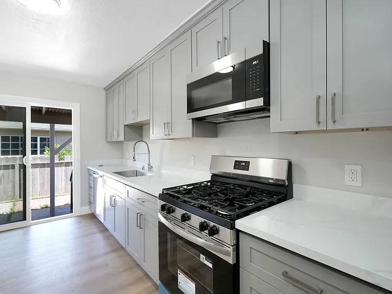 31857 Valley Forge St — Photo 23