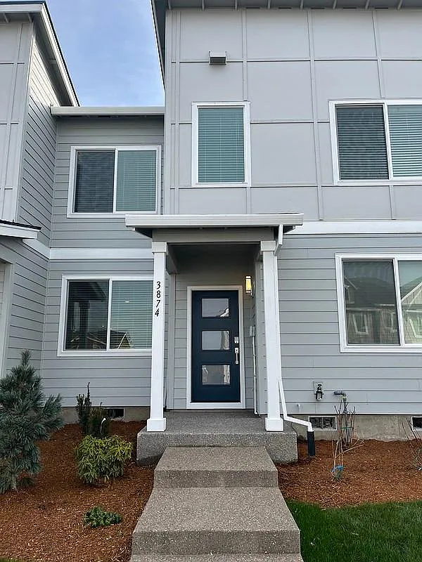 3 bed, 2.5 bath, 1612 sqft, $2,800 — Photo 3