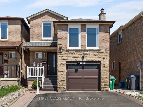 4213 Beacon Ln, Mississauga, ON L5C 3V8