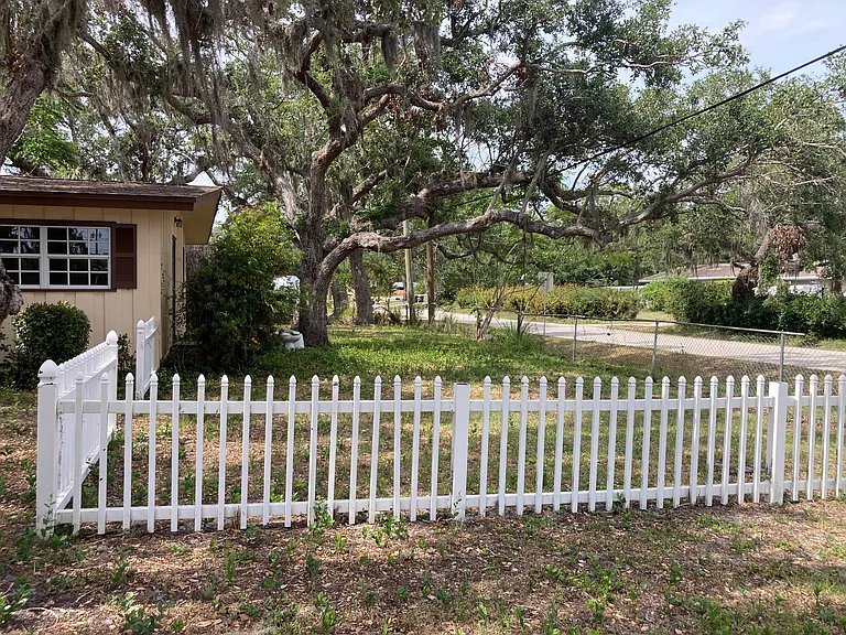 3195 Irving St — Photo 3