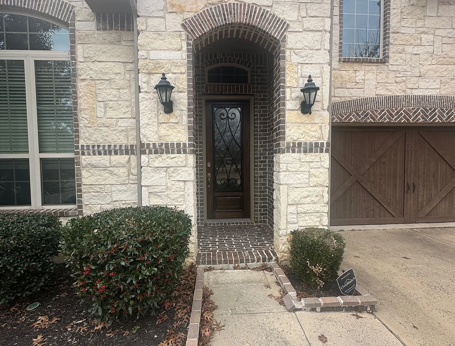 4 bed, 3669 sqft, $3,995 — Photo 4