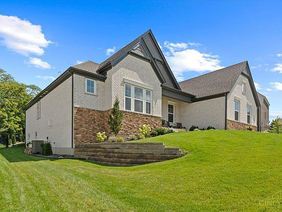 3rd image of 8858 Old Farm Dr
