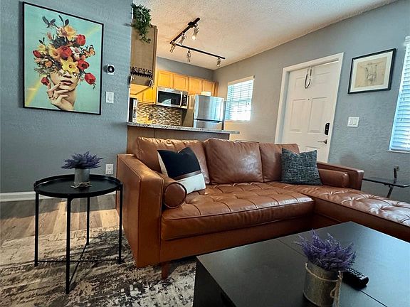 4th image of 2660 NE 8th Avenue #211