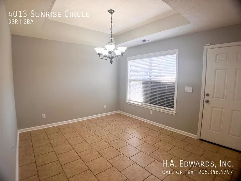 4013 Sunrise Cir — Photo 10