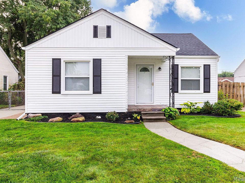 1st image of 21616 Gaukler St
