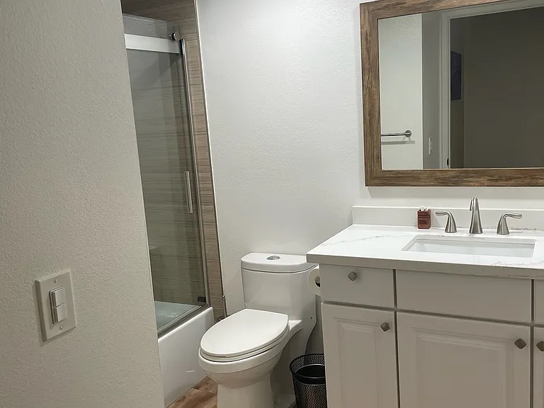 1806 Eastwood Ln — Photo 35