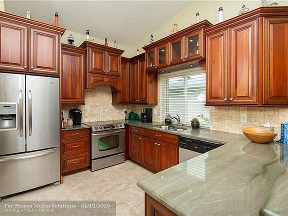 4th image of 265 Allenwood Dr