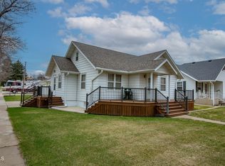 400 1st St NE, Beulah, ND 58523