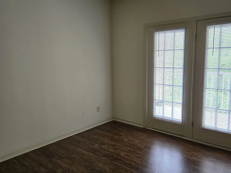 Northfield Ridge Apartments — Photo 26