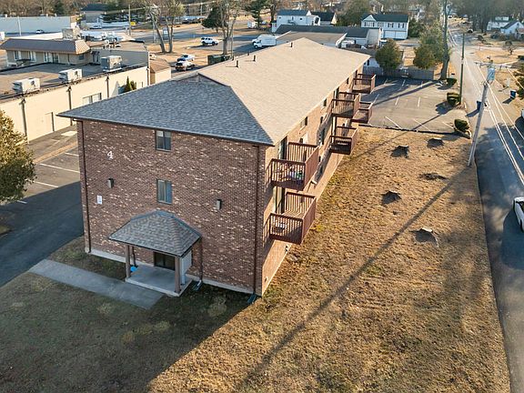 4th image of 4 Twining St #5