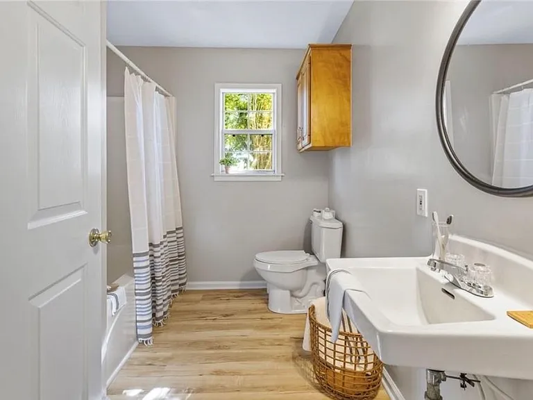 207 N Johnson St — Photo 3