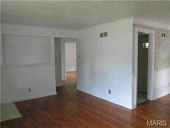 2nd image of 1401 Coolidge Dr