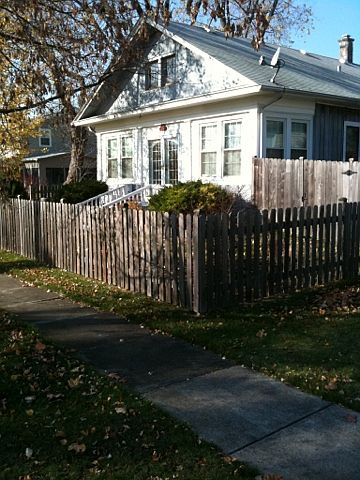 1st image of 216 Burnett Ave
