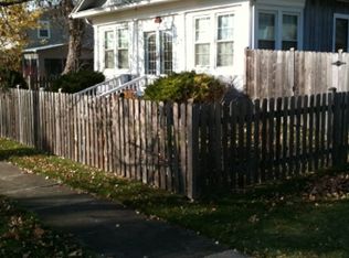 216 Burnett Ave, Lake Villa, IL 60046