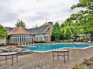 13347 Connor Dr APT E, Centreville, VA