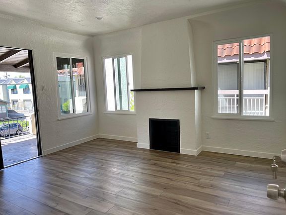 3rd image of 443 W Lexington Dr #1/2