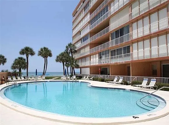 16400 Gulf Blvd #605 — Photo 4