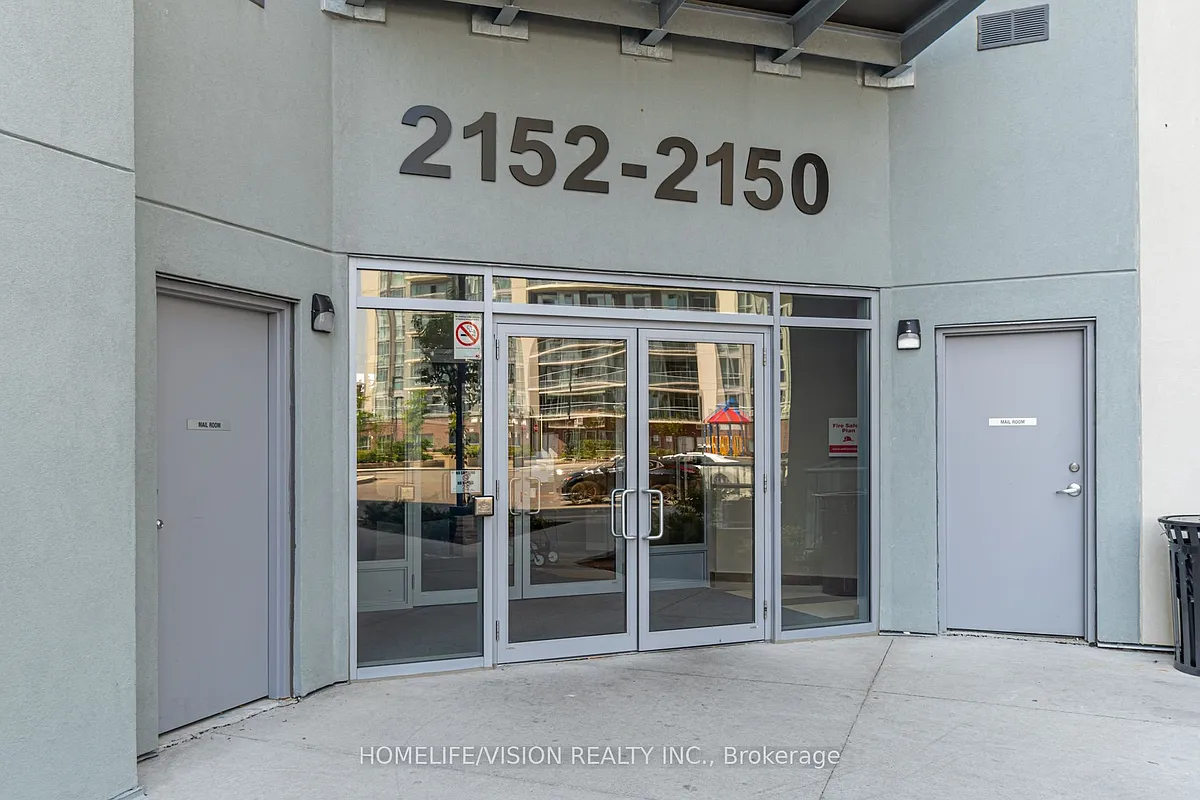 Building Photo - 2152 Lawrence Ave E #804
