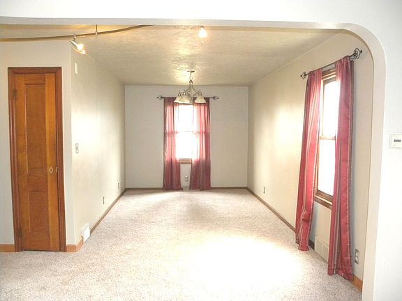 4th image of 4917 Illinois St