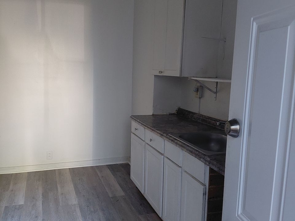 2nd image of 336 N 6th St #St1f