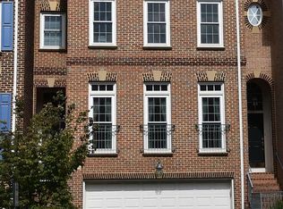 12458 Rose Path Cir, Fairfax, VA 22033