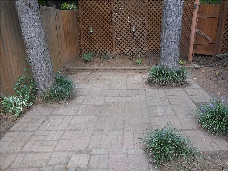 1135 Country Club Pl NW — Photo 23