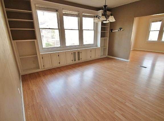 3rd image of 2021 Wood St
