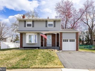 325 Ithaca Ave, Delran, NJ 08075