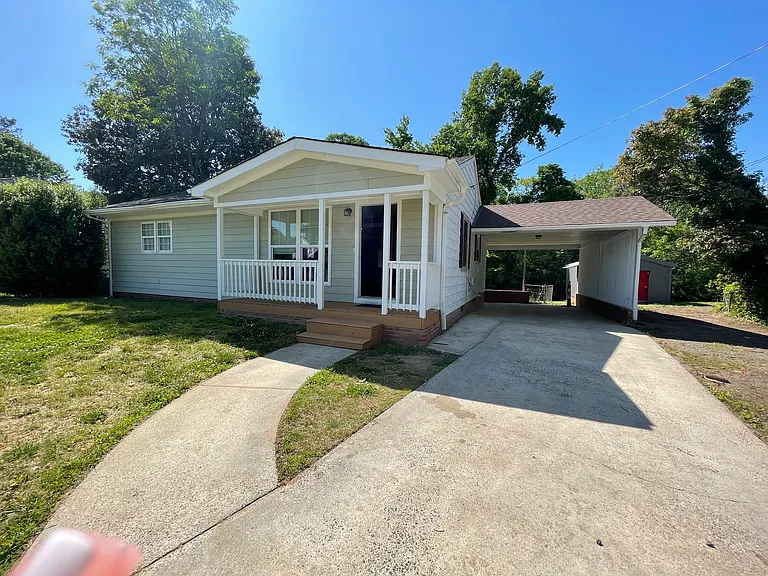 528 Homewood Ave — Photo 1