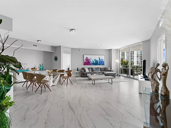 4th image of 17111 Biscayne Blvd #307