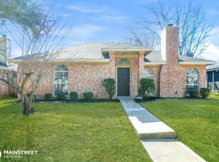 2806 Saint Thomas Ln, Lancaster, TX 75146