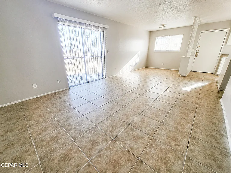 5233 Carousel Dr #2 — Photo 3