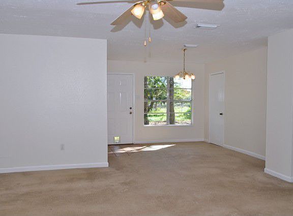 3rd image of 17003 Crooked Oak Dr