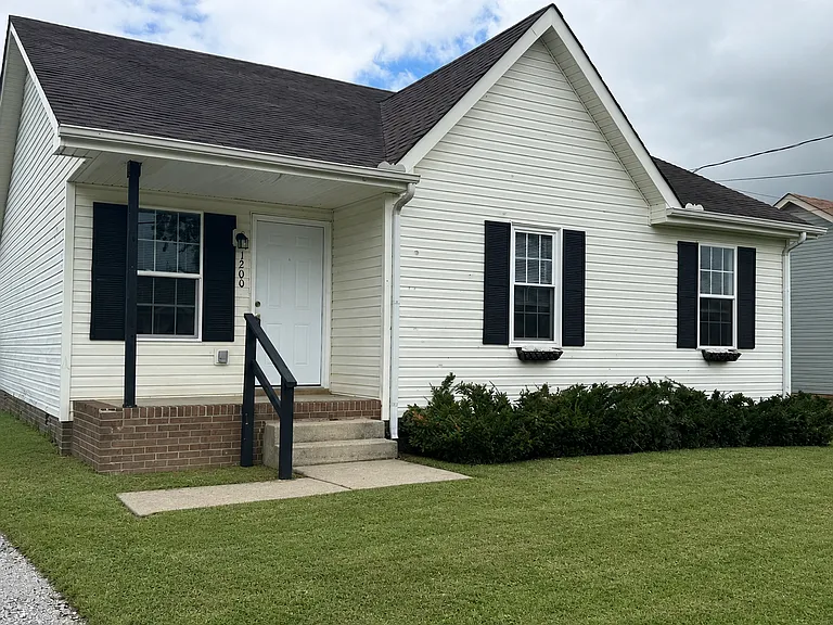 1200 Carol Dr — Photo 1