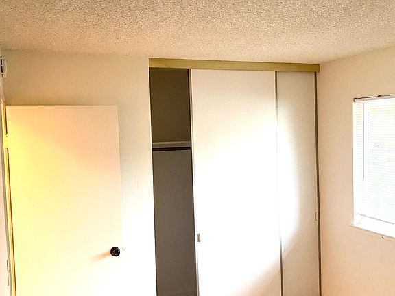 4th image of 1681D Canary Dr