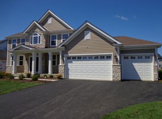 1950 N Walnut Ave, Arlington Heights, IL 60004