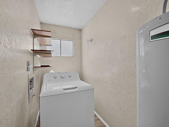 2nd image of 330 Cutler Ave NE