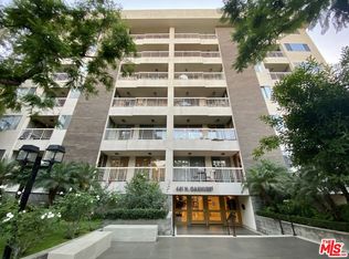 441 N Oakhurst Dr APT 301, Beverly Hills, CA 90210